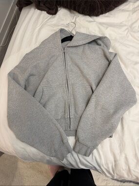TNA Boyfriend zip up crop size medium